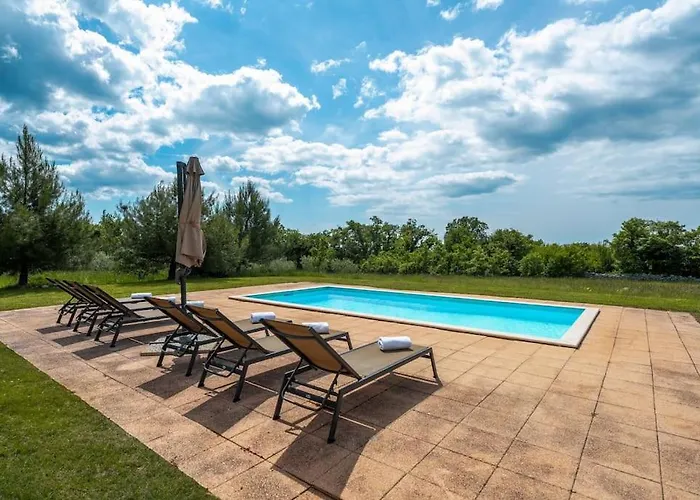 Maslina By Briskva *