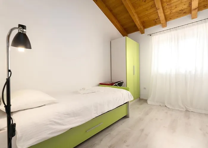 Maslina By Briskva * ポレッチ